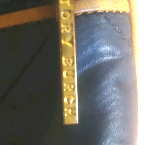 Tory Burch Crossboby Bag - Picture 4 of 10